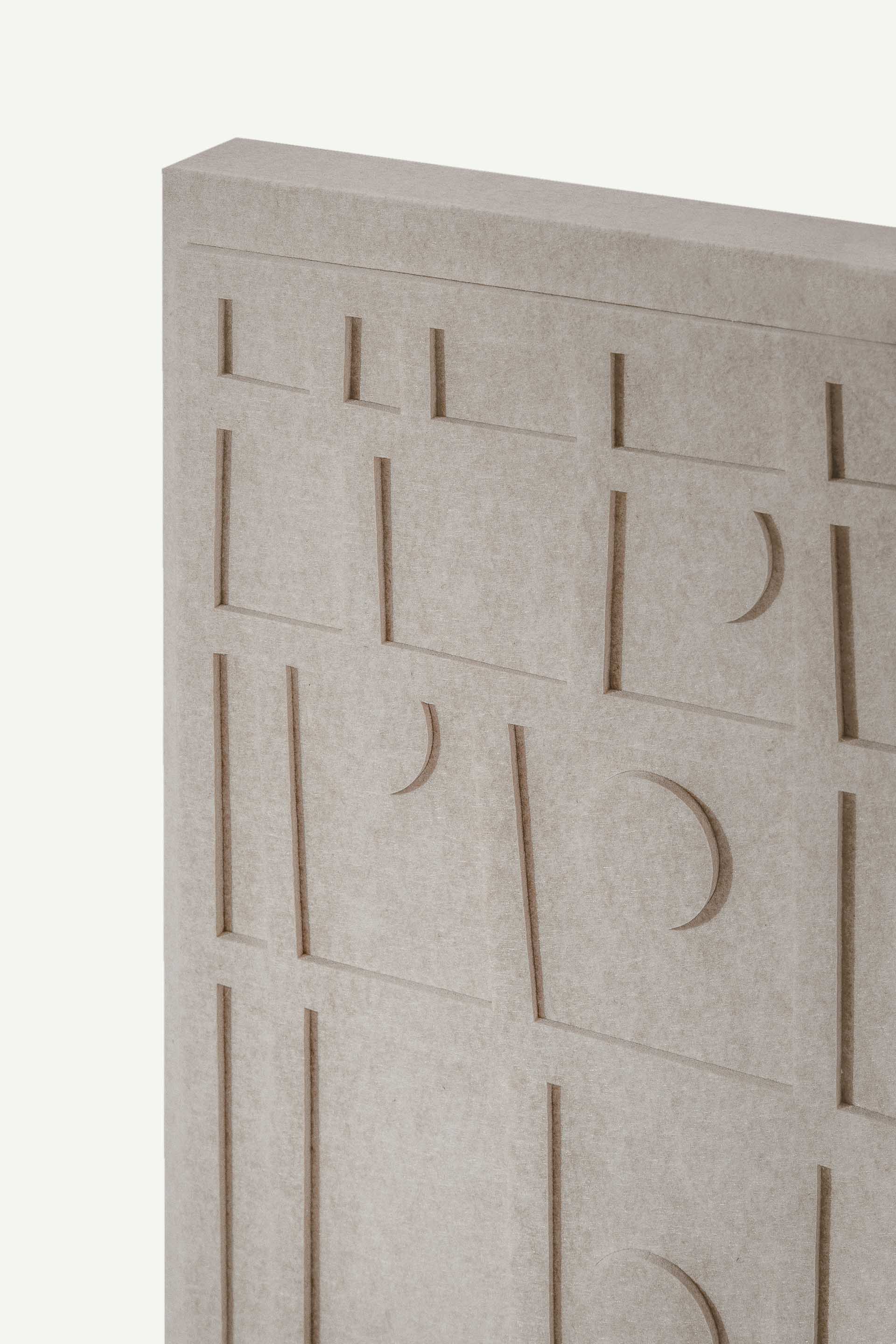 “Len” acoustic panel by LUDISM x Bafeo – visual meets functional, inspired by Slavic fertility symbolism.
